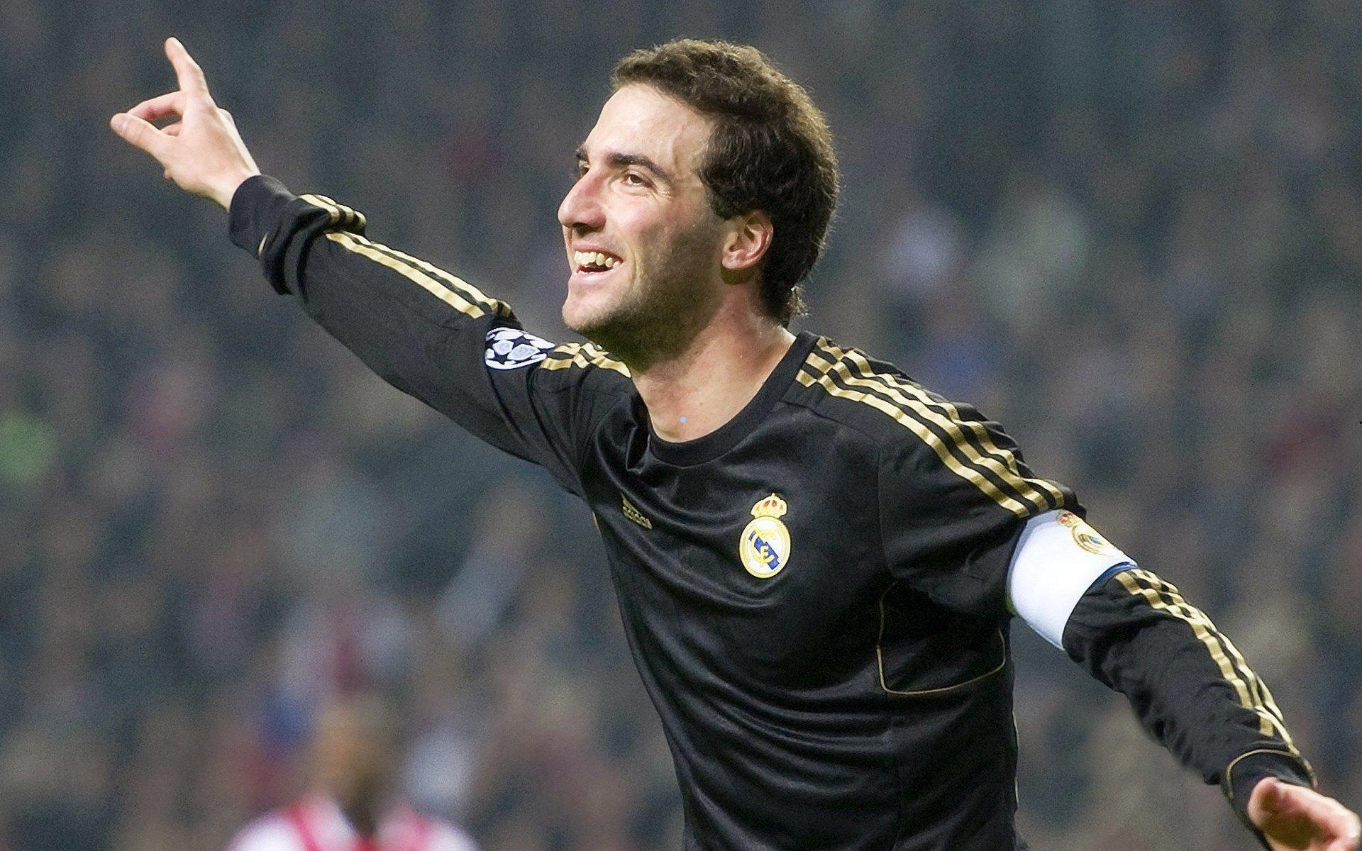 尤文图斯官宣租借恩内斯里，2000万买断选项，薪资由塞维利亚承担