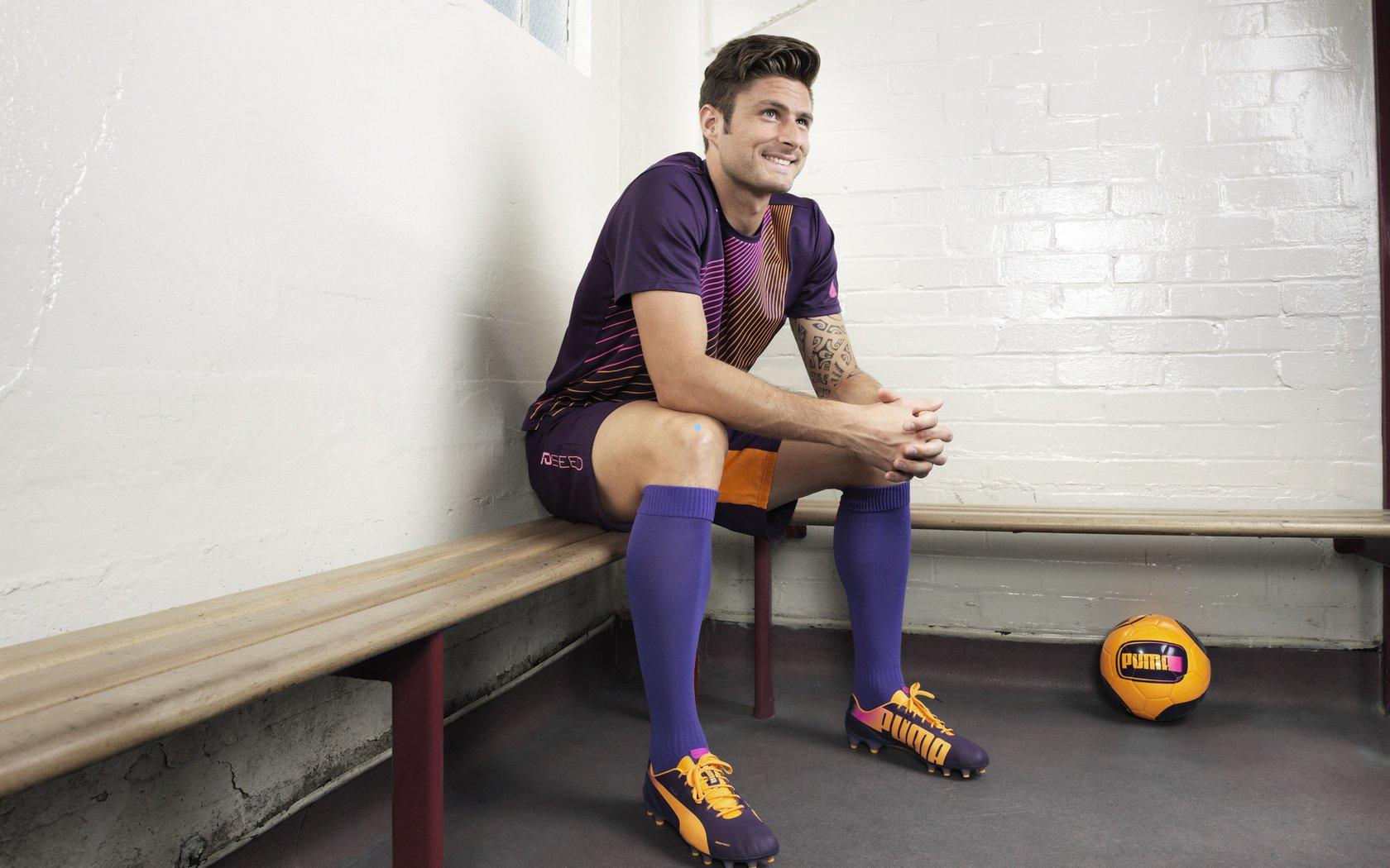 中国竞彩网首页官方-阿克冷对铁锤帮招揽，坚守蓝月板凳席誓证价值